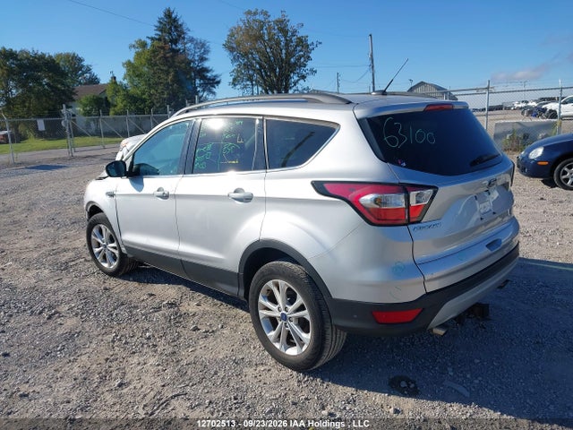 Ford ESCAPE SE 2017 1FMCU9G96HUE98733 Image 3