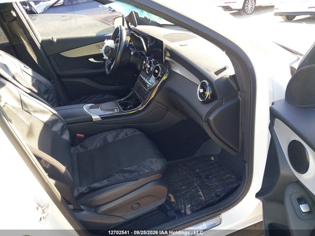 2022 Mercedes-benz Glc 300 4matic მანქანა იყიდება აუქციონზე, vin: W1N0G8EB9NV389972, აუქციონის ნომერი: 12702541