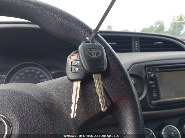 2016 Toyota Yaris Le მანქანა იყიდება აუქციონზე, vin: VNKKTUD35GA061979, აუქციონის ნომერი: 12702576