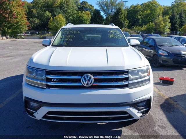 12702582 :رقم المزاد ، 1V2RR2CA0JC565926 vin ، 2018 Volkswagen Atlas مزاد بيع