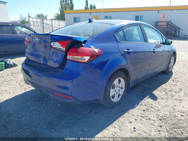 12702673 :رقم المزاد ، 3KPFL4A76HE019465 vin ، 2017 Kia Forte Lx/s مزاد بيع