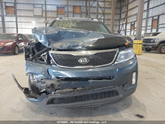 KIA SORENTO LX 2015 5XYKTDA71FG571597 Image 12