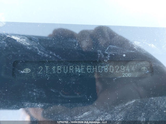2T1BURHE6HC802944 Toyota COROLLA LE