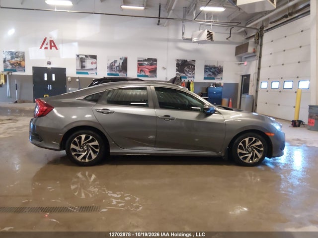 Honda CIVIC EX 2018 2HGFC2F89JH024578 Image 14