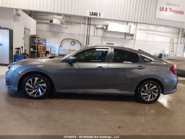 Honda CIVIC EX 2018 2HGFC2F89JH024578 Image 15