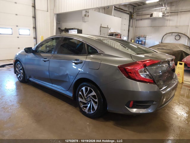 Honda CIVIC EX 2018 2HGFC2F89JH024578 Image 3