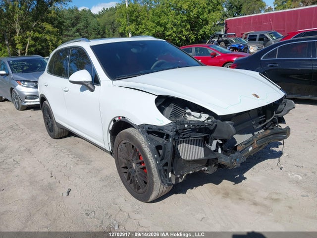 12702917 :رقم المزاد ، WP1AB2A25FLA56340 vin ، 2015 Porsche Cayenne S مزاد بيع