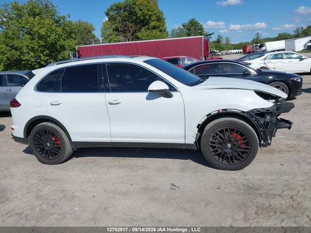 2015 Porsche Cayenne S მანქანა იყიდება აუქციონზე, vin: WP1AB2A25FLA56340, აუქციონის ნომერი: 12702917