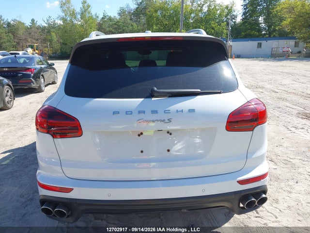 2015 Porsche Cayenne S მანქანა იყიდება აუქციონზე, vin: WP1AB2A25FLA56340, აუქციონის ნომერი: 12702917