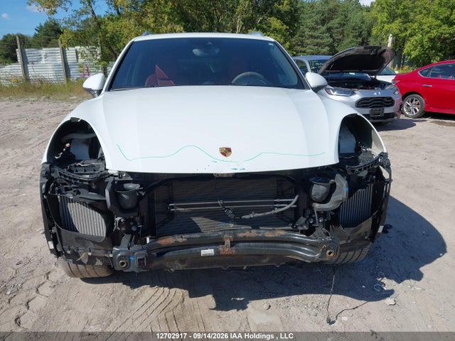 2015 Porsche Cayenne S მანქანა იყიდება აუქციონზე, vin: WP1AB2A25FLA56340, აუქციონის ნომერი: 12702917