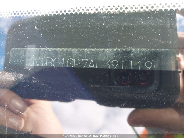 12702937 :رقم المزاد ، 3N1BC1CP7AL391119 vin ، 2010 Nissan Versa 1.8s مزاد بيع