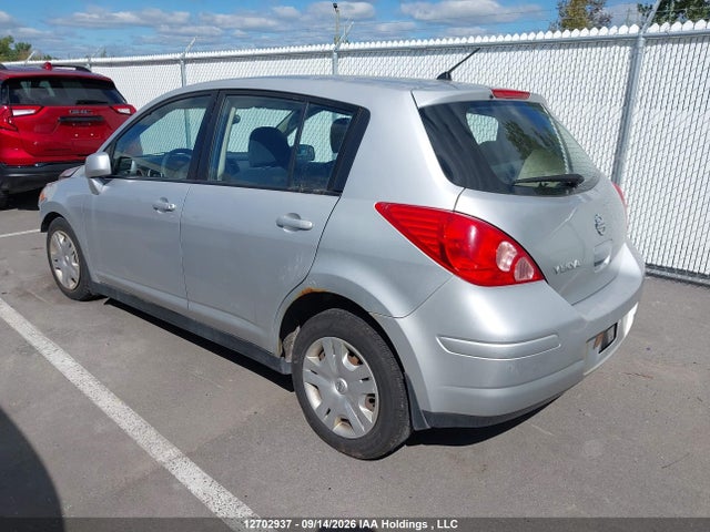 12702937 :رقم المزاد ، 3N1BC1CP7AL391119 vin ، 2010 Nissan Versa 1.8s مزاد بيع