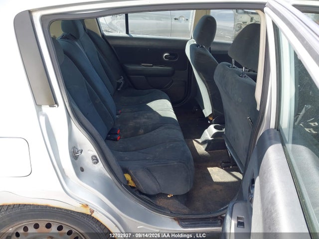 12702937 :رقم المزاد ، 3N1BC1CP7AL391119 vin ، 2010 Nissan Versa 1.8s مزاد بيع