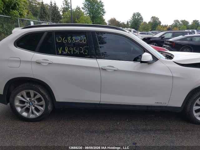 BMW X1 Xdrive28i 2014 WBAVL1C54EVR95125 Image 14