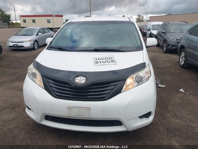 Продаж на аукціоні авто 2016 Toyota Sienna, vin: 5TDZK3DC0GS752022, номер лоту: 12702957