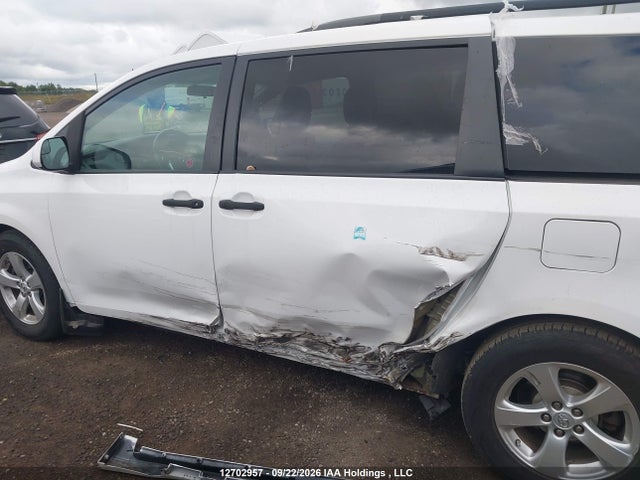 Продаж на аукціоні авто 2016 Toyota Sienna, vin: 5TDZK3DC0GS752022, номер лоту: 12702957