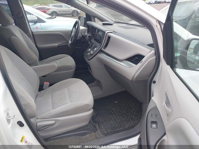 Продаж на аукціоні авто 2016 Toyota Sienna, vin: 5TDZK3DC0GS752022, номер лоту: 12702957