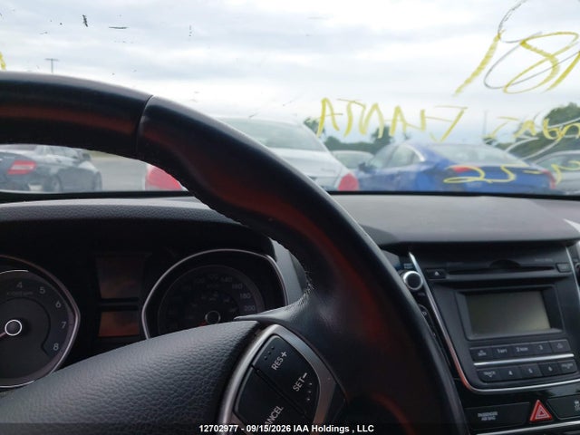 2013 Hyundai Elantra Gt მანქანა იყიდება აუქციონზე, vin: KMHD35LE6DU026481, აუქციონის ნომერი: 12702977