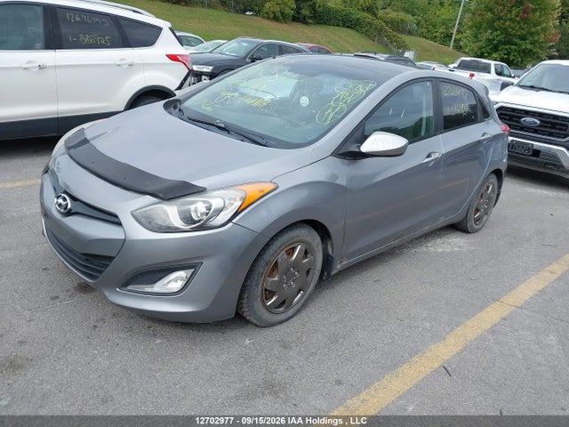 2013 Hyundai Elantra Gt მანქანა იყიდება აუქციონზე, vin: KMHD35LE6DU026481, აუქციონის ნომერი: 12702977