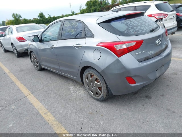 2013 Hyundai Elantra Gt მანქანა იყიდება აუქციონზე, vin: KMHD35LE6DU026481, აუქციონის ნომერი: 12702977