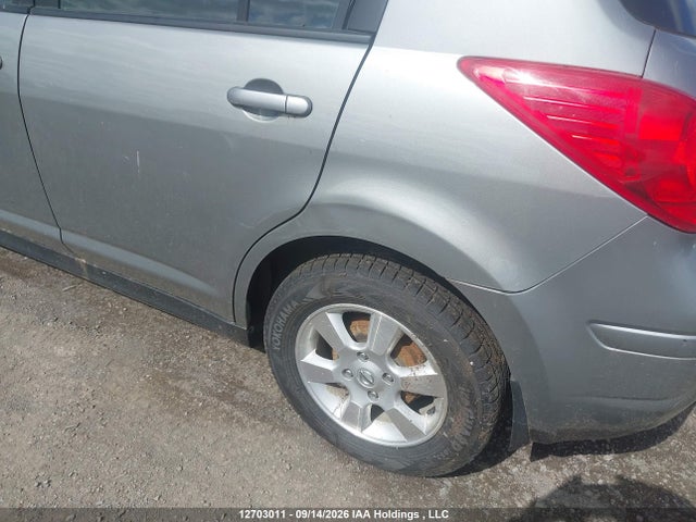 12703011 :رقم المزاد ، 3N1BC1CP8CK815724 vin ، 2012 Nissan Versa 1.8 S/1.8 Sl مزاد بيع