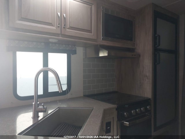 12703017 :رقم المزاد ، 4X4TPAZ29LN053400 vin ، 2020 Forest River  مزاد بيع