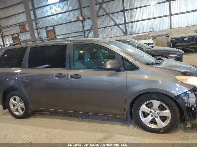 Продаж на аукціоні авто 2016 Toyota Sienna 7 Passenger, vin: 5TDZK3DC1GS695068, номер лоту: 12703025