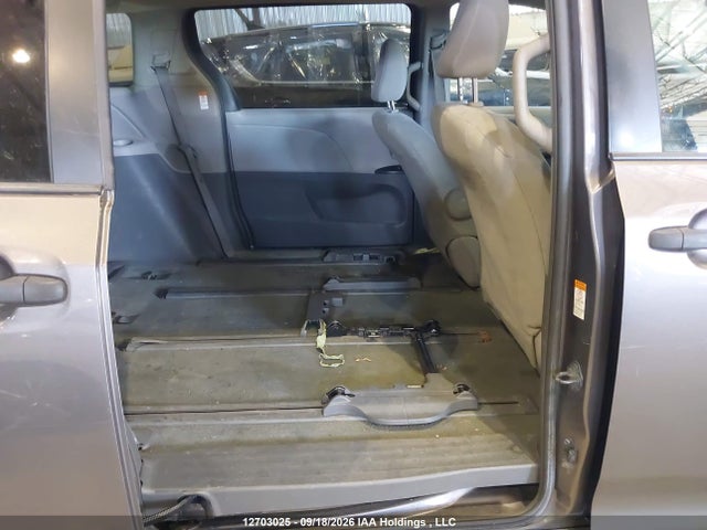 Продаж на аукціоні авто 2016 Toyota Sienna 7 Passenger, vin: 5TDZK3DC1GS695068, номер лоту: 12703025