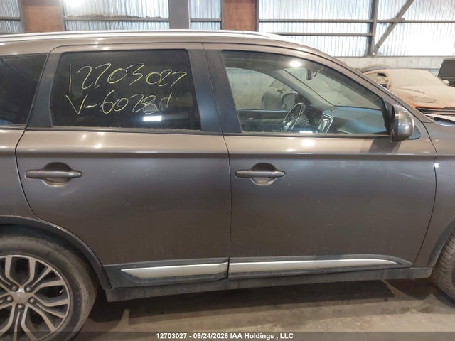 Mitsubishi Outlander Es 2017 JA4AZ2A3XHZ602811 Image 14