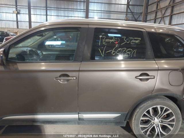 Mitsubishi Outlander Es 2017 JA4AZ2A3XHZ602811 Image 15