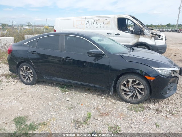 Honda CIVIC EX 2018 2HGFC2F80JH006356 Image 14