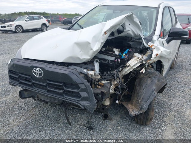 7MUCAABG5TV156004 Toyota Corolla Cross Le Awd