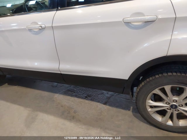 1FMCU9HDXJUD09106 Ford ESCAPE SEL
