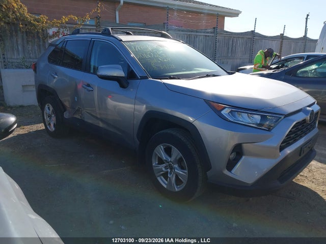 Продаж на аукціоні авто 2021 Toyota Rav4, vin: 2T3R1RFV5MC206025, номер лоту: 12703100