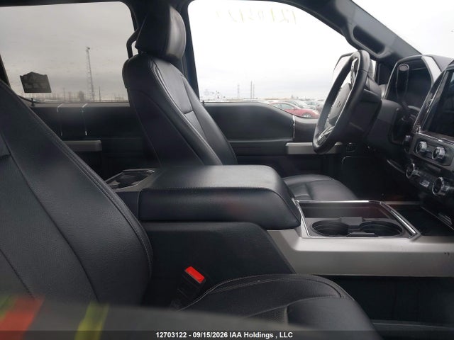 12703122 :رقم المزاد ، 1FT8W3BT4NEE28268 vin ، 2022 Ford F-350 Lariat مزاد بيع
