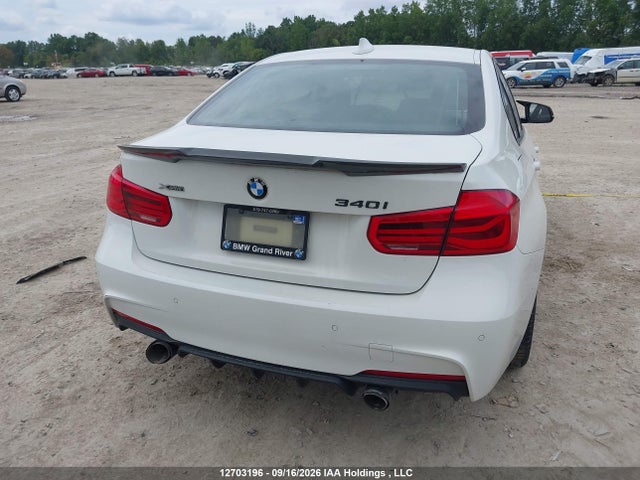 WBA8B7C5XJA411802 BMW 340 XI