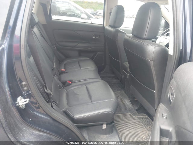 Mitsubishi Outlander Es 2018 JA4AZ2A32JJ600796 Image 8