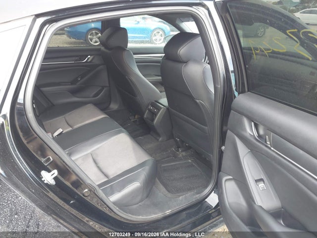 1HGCV1F30NA801889 Honda Accord Sport