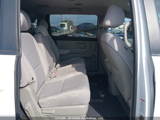 2018 Kia Sedona Lx/lx+ მანქანა იყიდება აუქციონზე, vin: KNDMB5C19J6399888, აუქციონის ნომერი: 12703260