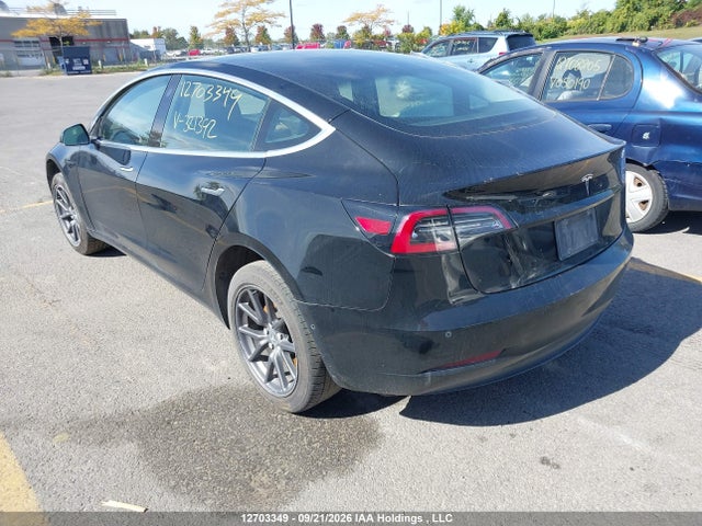 Auction sale of the 2019 Tesla Model 3, vin: 5YJ3E1EAXKF321392, lot number: 12703349