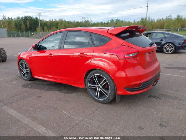 12703366 :رقم المزاد ، 1FADP3L95GL265021 vin ، 2016 Ford Focus St St مزاد بيع
