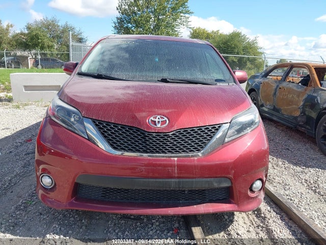 Продаж на аукціоні авто 2017 Toyota Sienna Se 8 Passenger, vin: 5TDXZ3DC9HS871076, номер лоту: 12703387