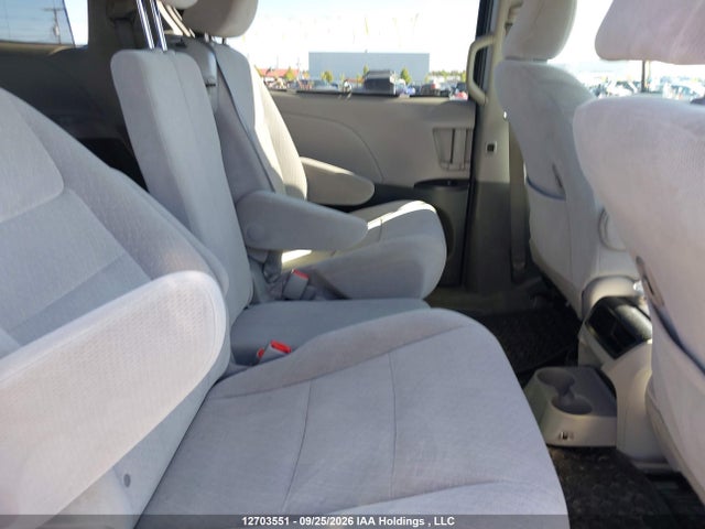 Aukcja sprzedaży 2016 Toyota Sienna Le, vin: 5TDKK3DC6GS698937, numer aukcji: 12703551