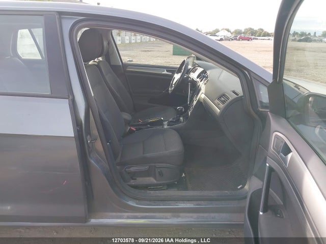 12703578 :رقم المزاد ، 3VW217AU1GM042147 vin ، 2016 Volkswagen Golf 1.8 Tsi Comfortline/1.8 Tsi Highline/1.8 Tsi Trendline مزاد بيع