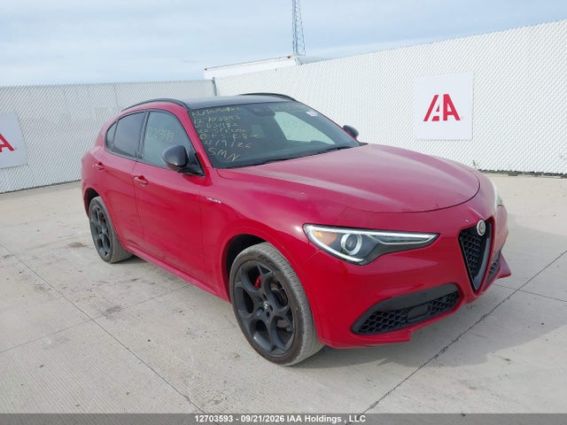 12703593 :رقم المزاد ، ZASPAKBN7N7D31132 vin ، 2022 Alfa Romeo Stelvio Ti/ti Sport مزاد بيع