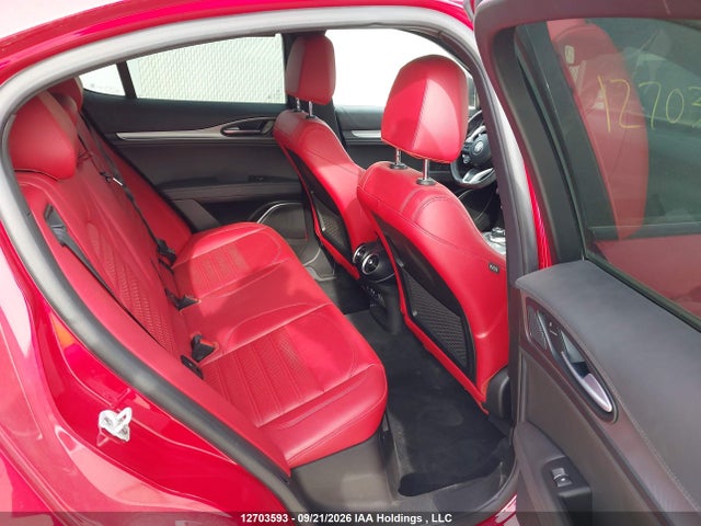 12703593 :رقم المزاد ، ZASPAKBN7N7D31132 vin ، 2022 Alfa Romeo Stelvio Ti/ti Sport مزاد بيع