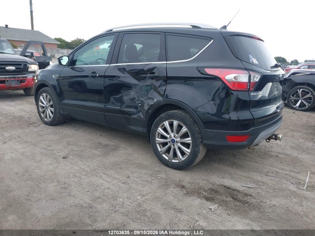 12703635 :رقم المزاد ، 1FMCU9J93JUB91762 vin ، 2018 Ford Escape Titanium مزاد بيع