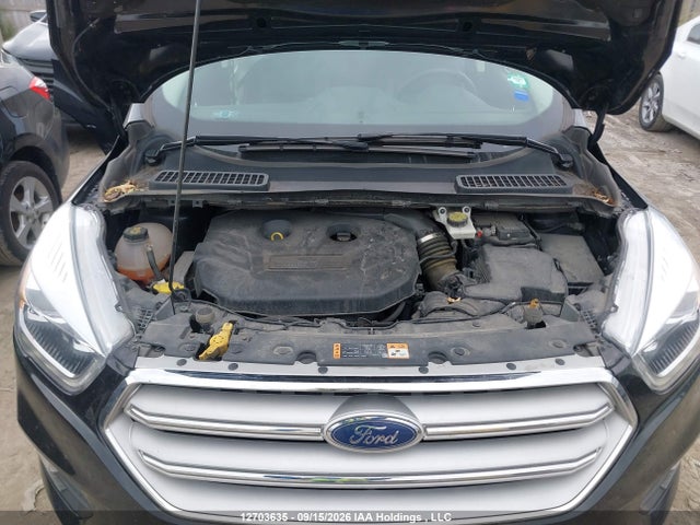 12703635 :رقم المزاد ، 1FMCU9J93JUB91762 vin ، 2018 Ford Escape Titanium مزاد بيع