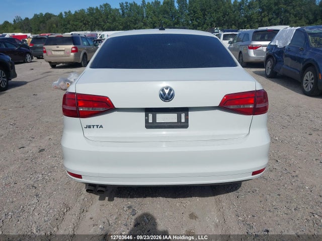 2015 Volkswagen Jetta მანქანა იყიდება აუქციონზე, vin: 3VW2K7AJ5FM217825, აუქციონის ნომერი: 12703646