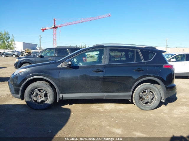 2017 Toyota Rav4 Le მანქანა იყიდება აუქციონზე, vin: 2T3BFREV6HW601792, აუქციონის ნომერი: 12703665